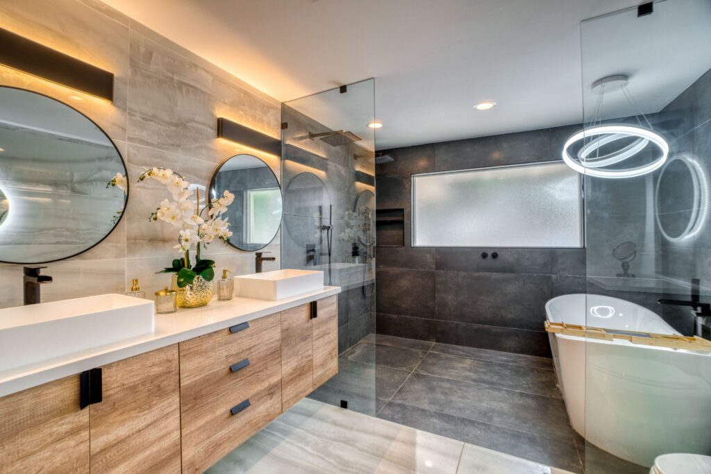 Layout First, Luxury Second: How to Design a Master Bathroom That Actually Fits Your Morning Routine